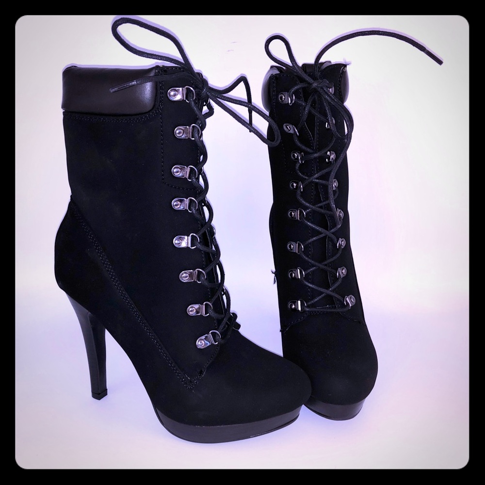 NEW, Black,Lace up bootie!